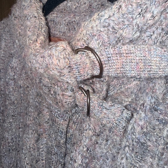 Ultra Chunky Cable knit Cardigan - Picture 6 of 12